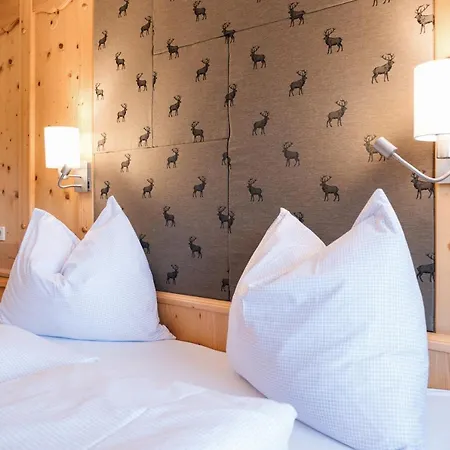 Landhaus Gemsenblick Bed & Breakfast Leutasch