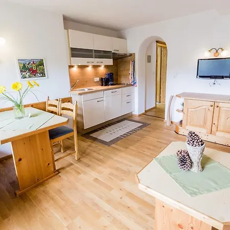 Landhaus Gemsenblick Bed & Breakfast Leutasch